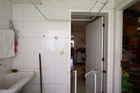 Casa de condomínio à venda com 187m², 3 quartos e 4 vagasÁrea de Serviço