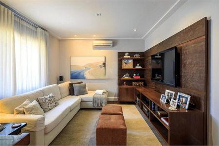 Casa à venda com 4 quartos, 594m² em Jardim Petropolis, São Paulo
