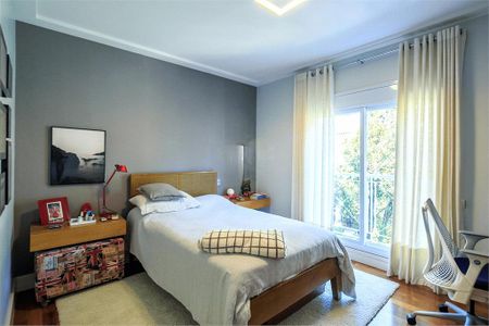 Casa à venda com 594m², 4 quartos e 4 vagas