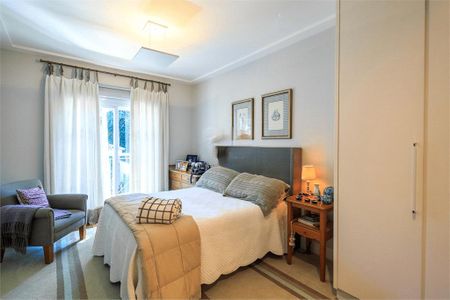 Casa à venda com 594m², 4 quartos e 4 vagas