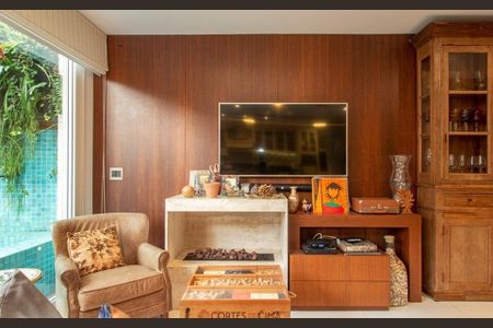 Casa à venda com 4 quartos, 269m² em Jardim Cordeiro, São Paulo
