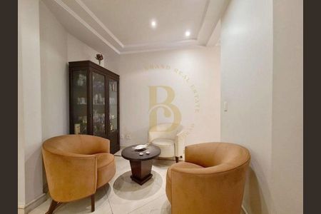 Casa à venda com 4 quartos, 900m² em Jardim dos Estados, São Paulo