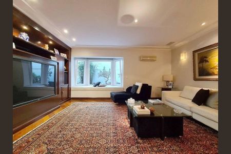 Casa à venda com 4 quartos, 900m² em Jardim dos Estados, São Paulo
