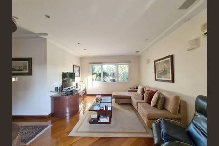 Casa à venda com 4 quartos, 900m² em Jardim dos Estados, São Paulo
