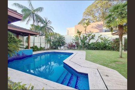 Casa à venda com 900m², 4 quartos e 10 vagas