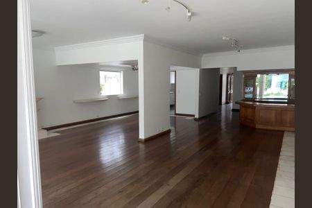 Casa à venda com 3 quartos, 440m² em Jardim dos Estados, São Paulo