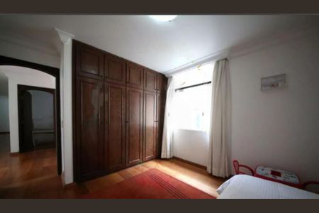 Casa à venda com 4 quartos, 365m² em Jardim dos Estados, São Paulo
