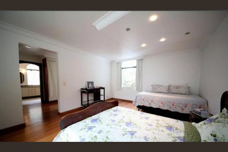 Casa à venda com 4 quartos, 365m² em Jardim dos Estados, São Paulo