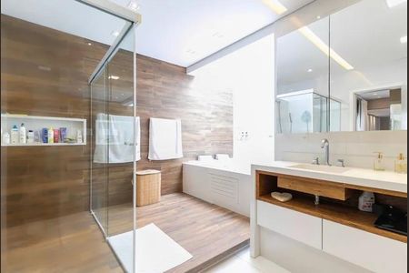 Casa à venda com 4 quartos, 518m² em Jardim Cordeiro, São Paulo