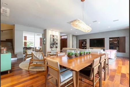 Casa à venda com 4 quartos, 518m² em Jardim Cordeiro, São Paulo