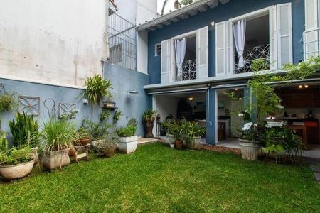 Casa à venda com 270m², 3 quartos e 3 vagas