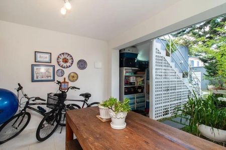 Casa à venda com 3 quartos, 270m² em Brooklin, São Paulo