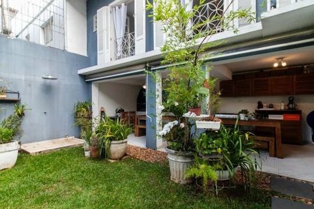 Casa à venda com 270m², 3 quartos e 3 vagas