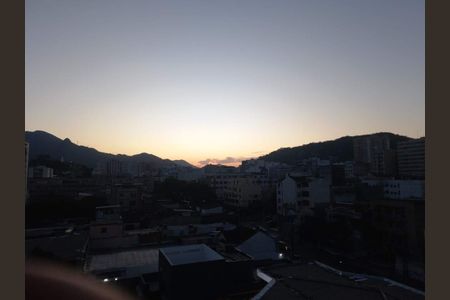 Apartamento à venda com 93m², 2 quartos e 1 vaga