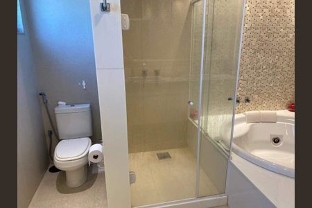 Casa à venda com 243m², 5 quartos e 2 vagas