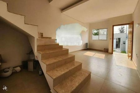 Casa à venda com 100m², 3 quartos e 2 vagas