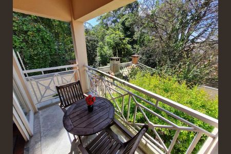 Casa à venda com 473m², 4 quartos e 4 vagas