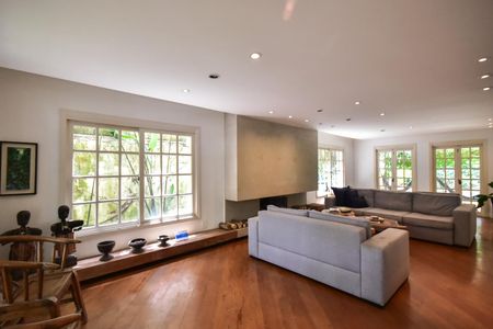 Casa à venda com 480m², 3 quartos e 4 vagasSala