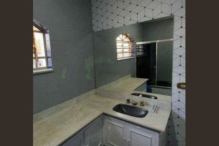 Casa à venda com 225m², 3 quartos e 3 vagas