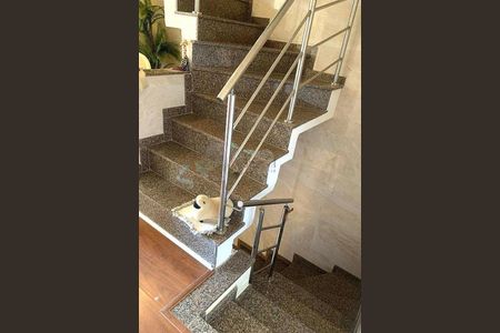 Casa à venda com 160m², 4 quartos e 2 vagas