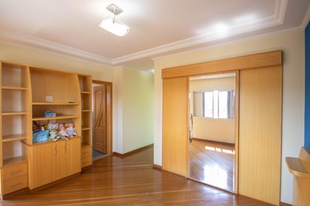 Casa para alugar com 495m², 4 quartos e 6 vagas Casa para alugar com 495m², 4 quartos e 6 vagasSuíte 1