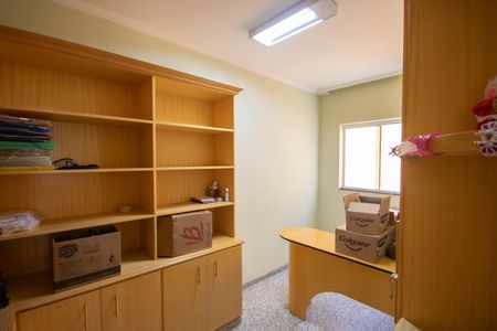 Casa para alugar com 495m², 4 quartos e 6 vagas Casa para alugar com 495m², 4 quartos e 6 vagasQuarto 2