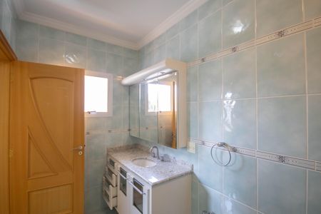 Casa para alugar com 495m², 4 quartos e 6 vagas Casa para alugar com 495m², 4 quartos e 6 vagasBanheiro da Suíte 2