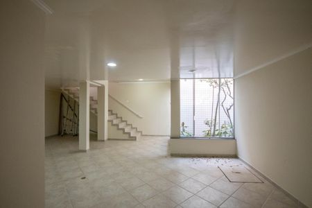 Casa para alugar com 495m², 4 quartos e 6 vagas Casa para alugar com 495m², 4 quartos e 6 vagasJardim de Inverno