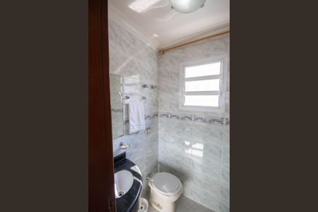 Casa para alugar com 495m², 4 quartos e 6 vagas Casa para alugar com 495m², 4 quartos e 6 vagasBanheiro de serviço 1