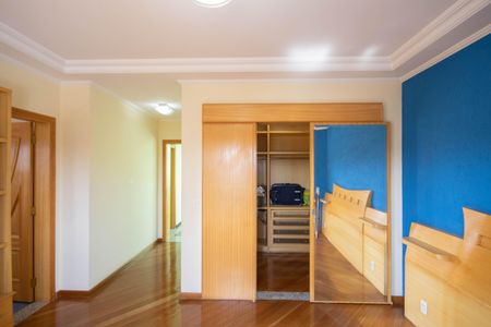 Casa para alugar com 495m², 4 quartos e 6 vagas Casa para alugar com 495m², 4 quartos e 6 vagasSuíte 1