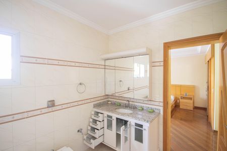 Casa para alugar com 495m², 4 quartos e 6 vagas Casa para alugar com 495m², 4 quartos e 6 vagasBanheiro da Suíte 4