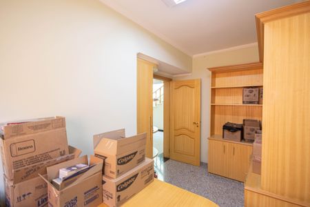 Casa para alugar com 495m², 4 quartos e 6 vagas Casa para alugar com 495m², 4 quartos e 6 vagasQuarto 2