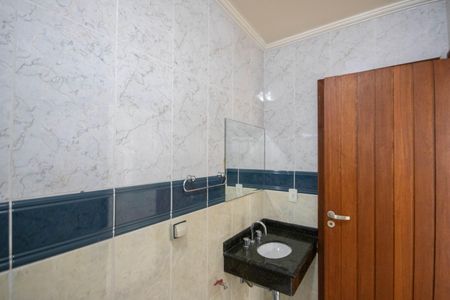 Casa para alugar com 495m², 4 quartos e 6 vagas Casa para alugar com 495m², 4 quartos e 6 vagasBanheiro de Serviço 2