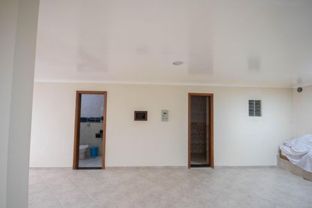 Casa para alugar com 495m², 4 quartos e 6 vagas Casa para alugar com 495m², 4 quartos e 6 vagasHall