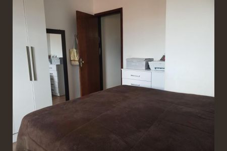 Casa à venda com 3 quartos, 90m² em Vila Marari, São Paulo