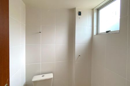 Apartamento à venda com 54m², 2 quartos e 1 vaga Apartamento à venda com 54m², 2 quartos e 1 vagaBanheiro da Suíte