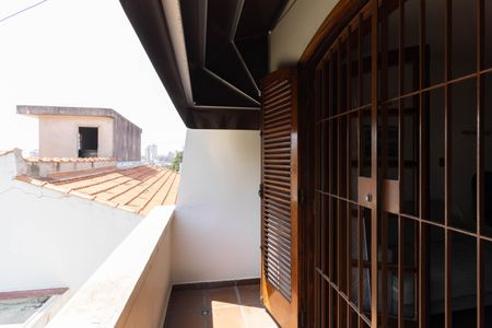 Casa à venda com 403m², 5 quartos e 6 vagas Casa à venda com 403m², 5 quartos e 6 vagasVaranda da Suíte 4