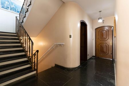 Casa à venda com 403m², 5 quartos e 6 vagas Casa à venda com 403m², 5 quartos e 6 vagasEntrada