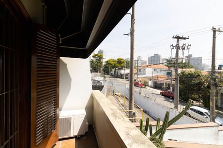 Casa à venda com 403m², 5 quartos e 6 vagas Casa à venda com 403m², 5 quartos e 6 vagasVaranda da Suíte 3
