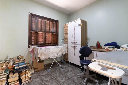 Casa à venda com 403m², 5 quartos e 6 vagas Casa à venda com 403m², 5 quartos e 6 vagasQuarto de Serviço