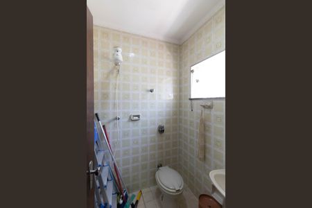 Casa à venda com 403m², 5 quartos e 6 vagas Casa à venda com 403m², 5 quartos e 6 vagasBanheiro de Serviço