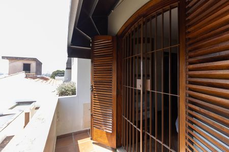 Casa à venda com 403m², 5 quartos e 6 vagas Casa à venda com 403m², 5 quartos e 6 vagasVaranda da Suíte 3