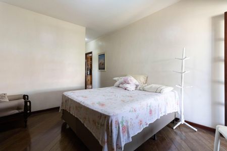 Casa à venda com 403m², 5 quartos e 6 vagas Casa à venda com 403m², 5 quartos e 6 vagasSuíte 2