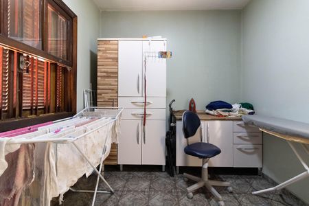 Casa à venda com 403m², 5 quartos e 6 vagas Casa à venda com 403m², 5 quartos e 6 vagasQuarto de Serviço