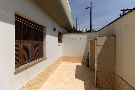 Casa à venda com 403m², 5 quartos e 6 vagas Casa à venda com 403m², 5 quartos e 6 vagasÁrea de Serviço