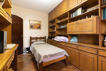 Casa à venda com 403m², 5 quartos e 6 vagas Casa à venda com 403m², 5 quartos e 6 vagasEscritório/Quarto 5