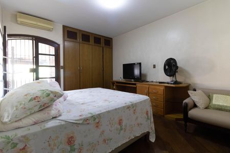 Casa à venda com 403m², 5 quartos e 6 vagas Casa à venda com 403m², 5 quartos e 6 vagasSuíte 2