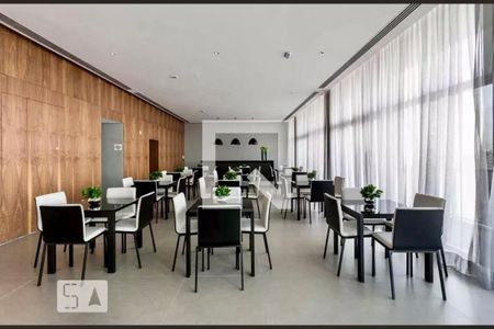 Studio à venda com 43m², 1 quarto e 1 vaga Studio à venda com 43m², 1 quarto e 1 vagaÁrea comum