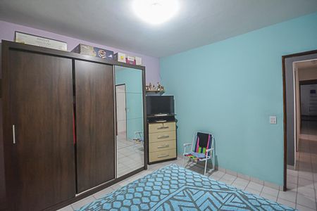 Casa à venda com 100m², 4 quartos e 2 vagas Casa à venda com 100m², 4 quartos e 2 vagasQuarto