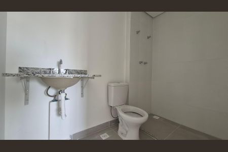 Apartamento à venda com 70m², 2 quartos e 1 vaga Apartamento à venda com 70m², 2 quartos e 1 vagaBanheiro da suíte